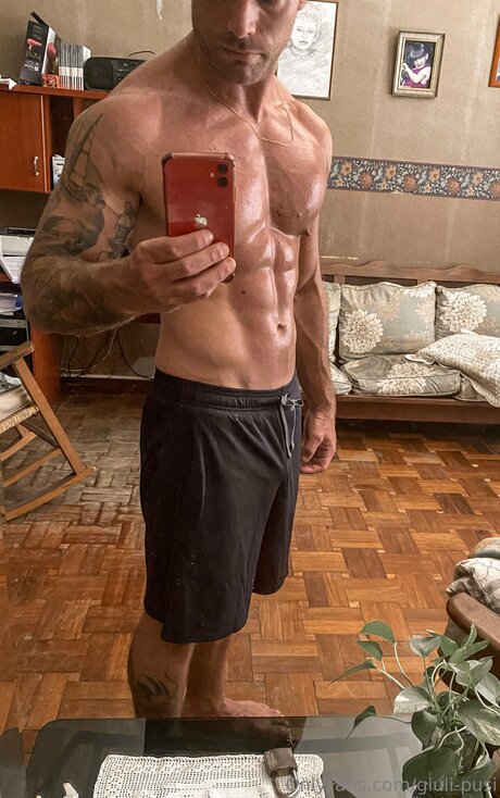 Chulo95 beautiful model photos