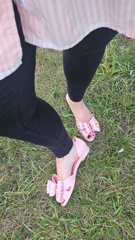 Sweetfeet38 free actress galleries