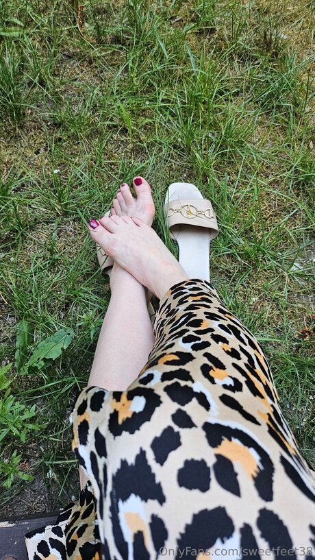 Sweetfeet38 beautiful actress img