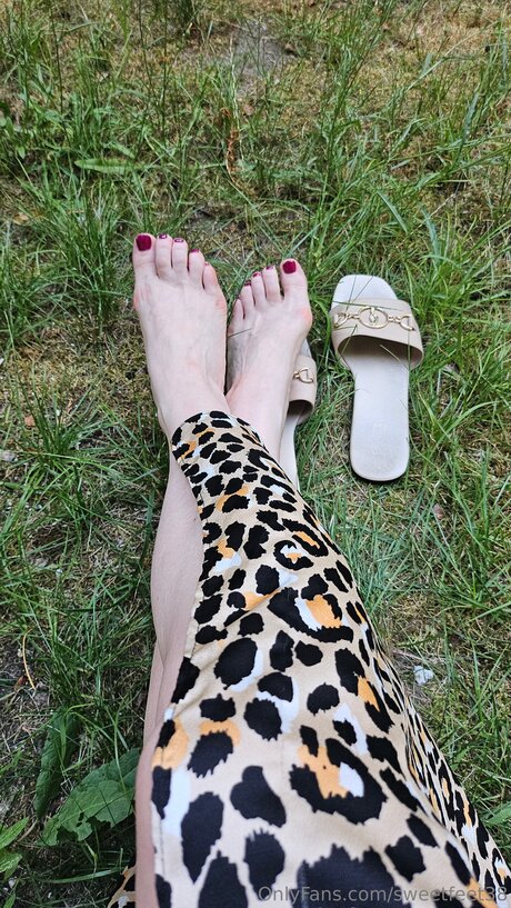 Sweetfeet38 art actress photo