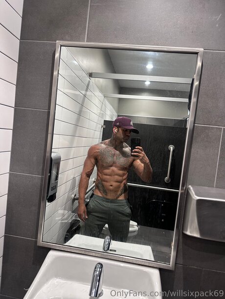 Willsixpack69 xxx pornstar pic