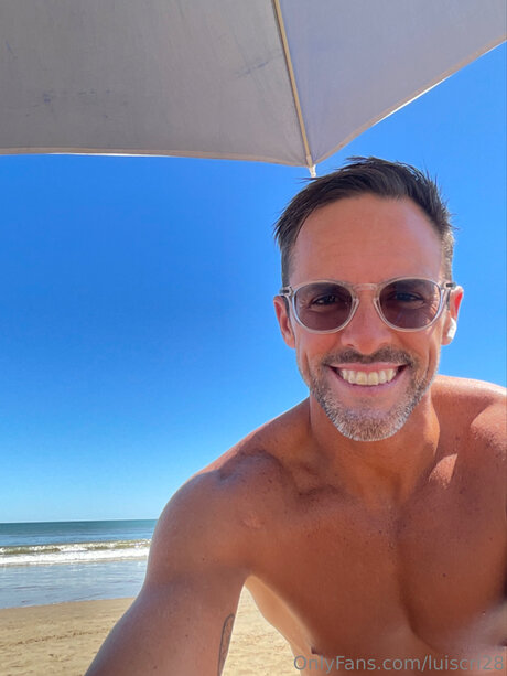 Lucri28 erotic actress pic