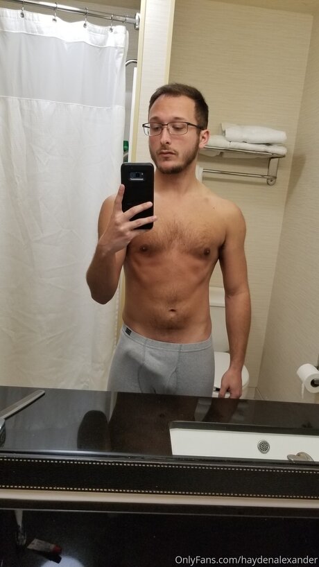 Haydenalexander actress pictures