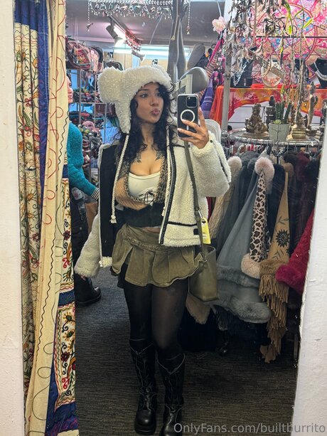 Yoursecretrito erotic pornstar pictures