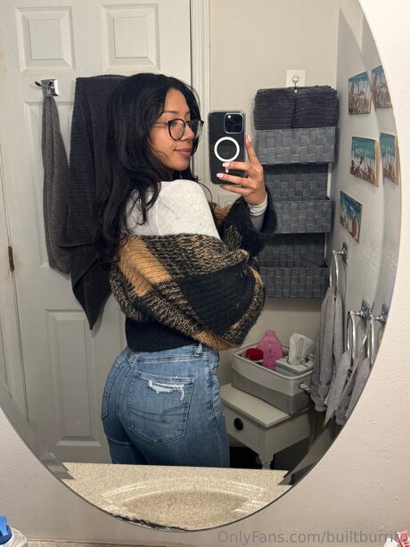 Yoursecretrito model nudes pic