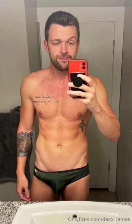 Daxx James star porn pic