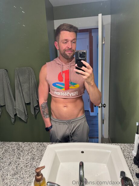 Daxx James pretty actress photos