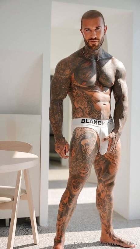 Tobias Bleu nudes model pictures