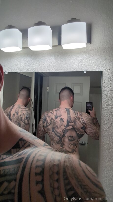 Ironicflex pornstar exclusive photo