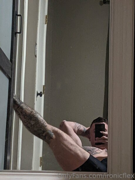 Ironicflex high quality actress picture