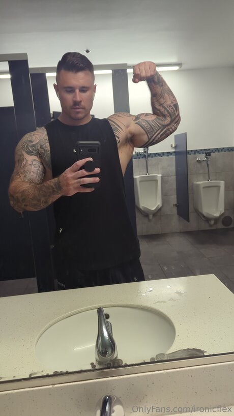 Ironicflex star top photo