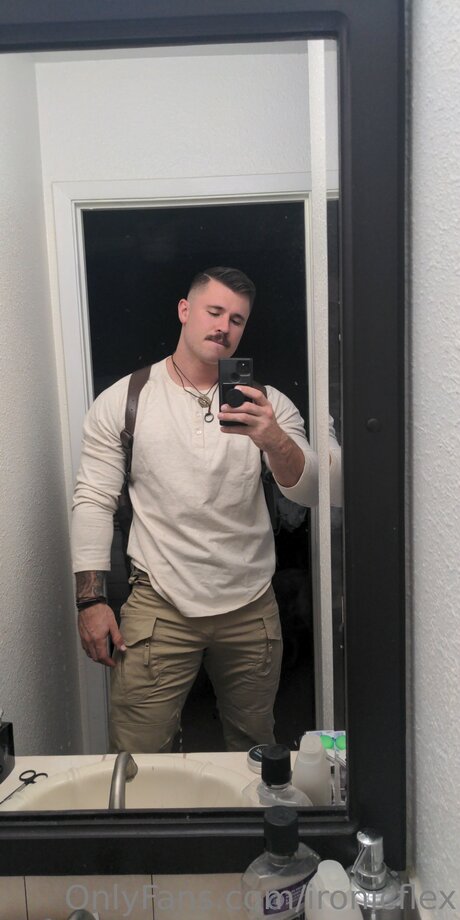 Ironicflex pornstar art photos