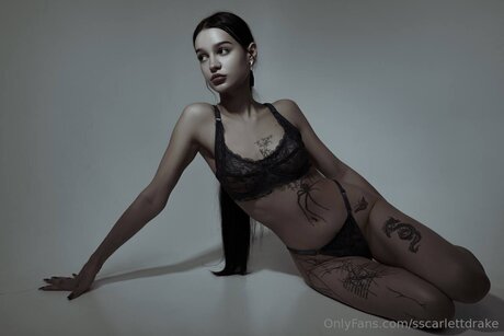 Sscarlettdrake erotic star images