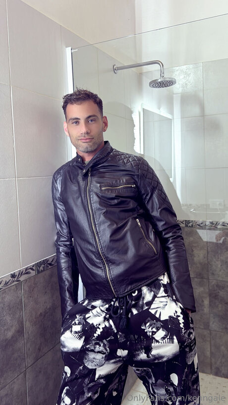 Pologale free model photo