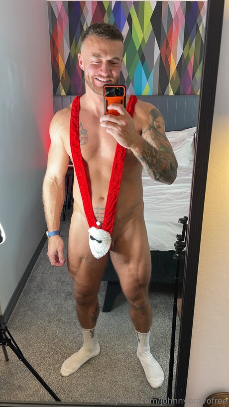 Johnnybravofree nude actress images