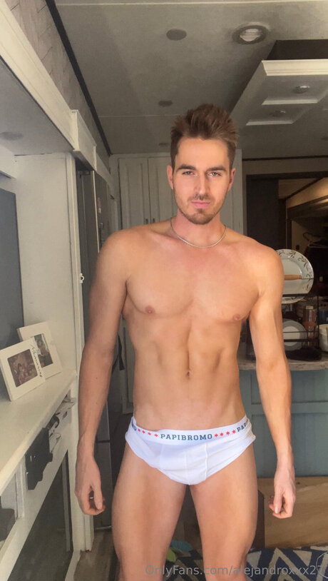 Alejandroxxx27 star naked picture