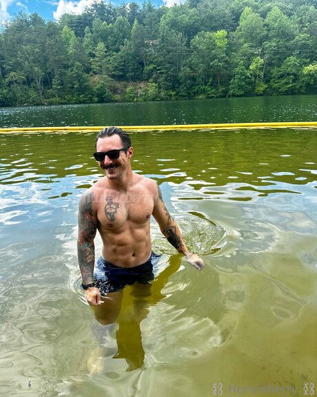 Im Your Hunkleberry exclusive model pictures