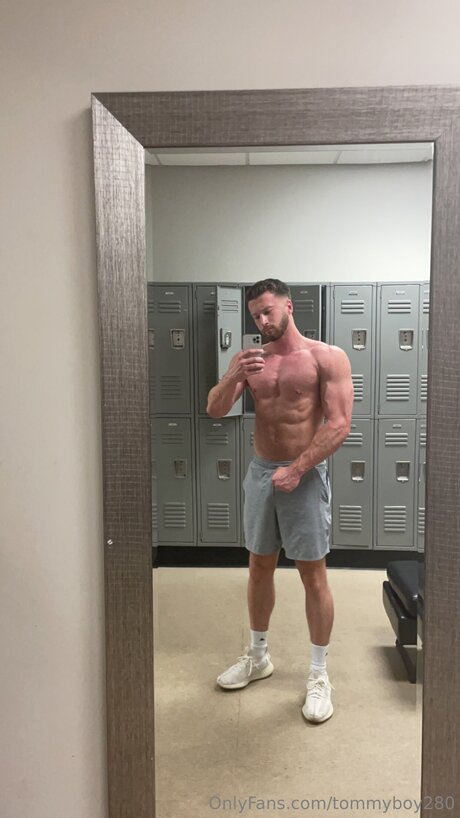 Tommyboy280 nude pornstar picture