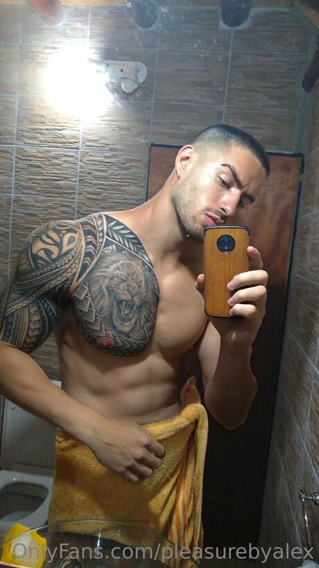 Pleasurebyalex model naked pics