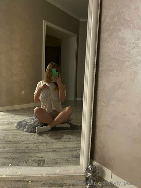 Lyly Peach model best archive