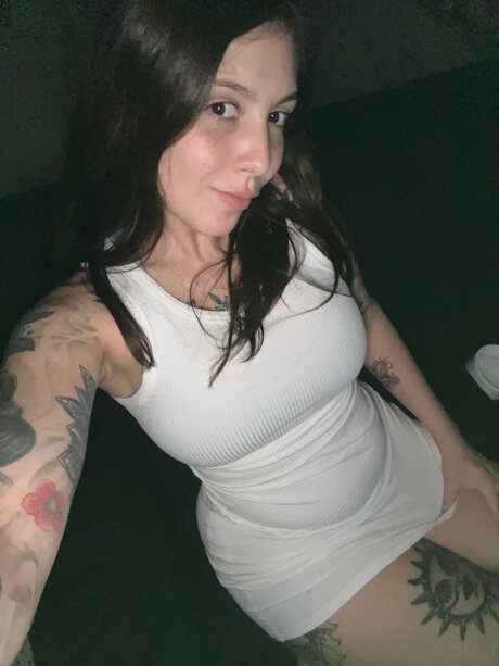 Hotcurvesqueen erotic model picture