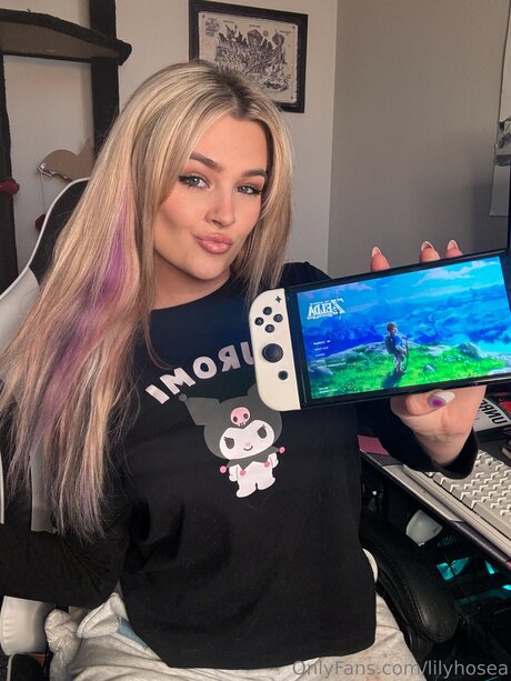 Lilymoontv nude actress image