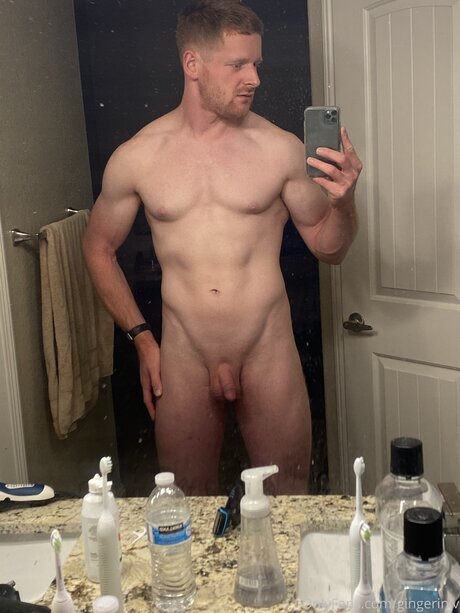 Gingerinlv model naked photo