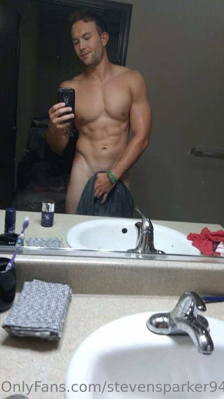 Parkerstevens23 art star pic