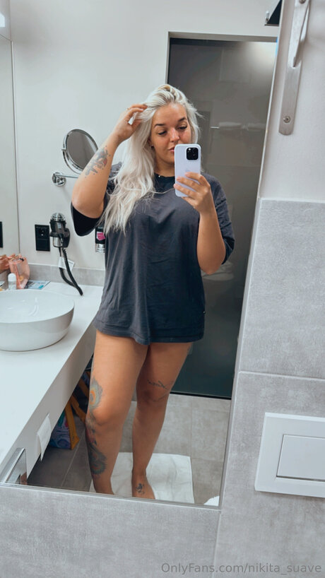 Nikita Suave hot actress archive