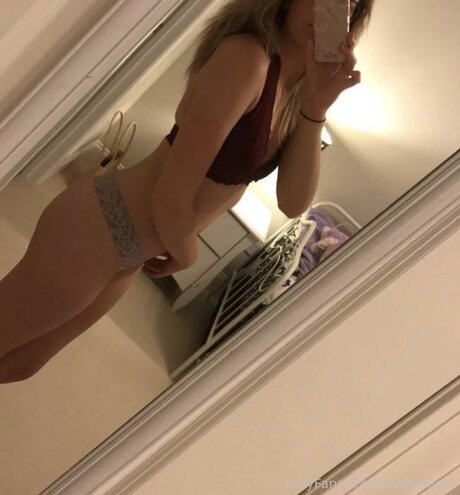 teen young onlyfans beautiful naked photo