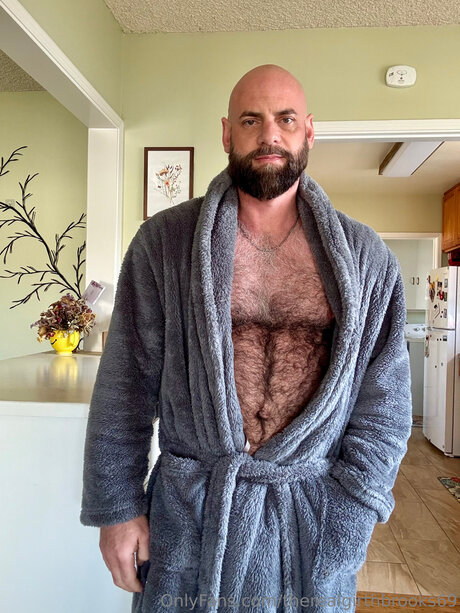 Therealgirthbrooks69 star high quality pics