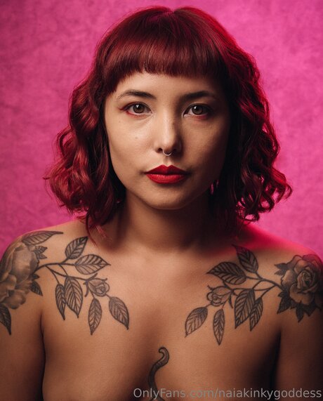 Naiakinkygoddess nice star pic