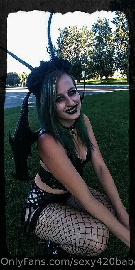 Sexy420babe nice model photo