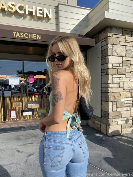 Deniseriversx sex model picture