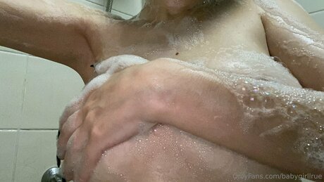 Babygirllrue model naked image