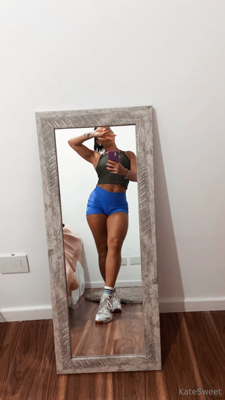 Katesweet22 porn star photo