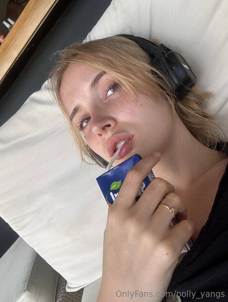 Polly Yangs free model gallery