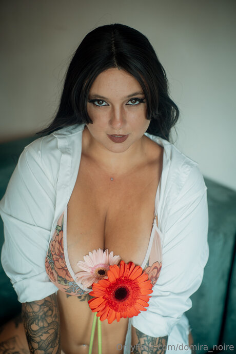 curvy shemale onlyfans pornos photo