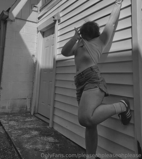 Pleaseohpleaseohplease sex model images