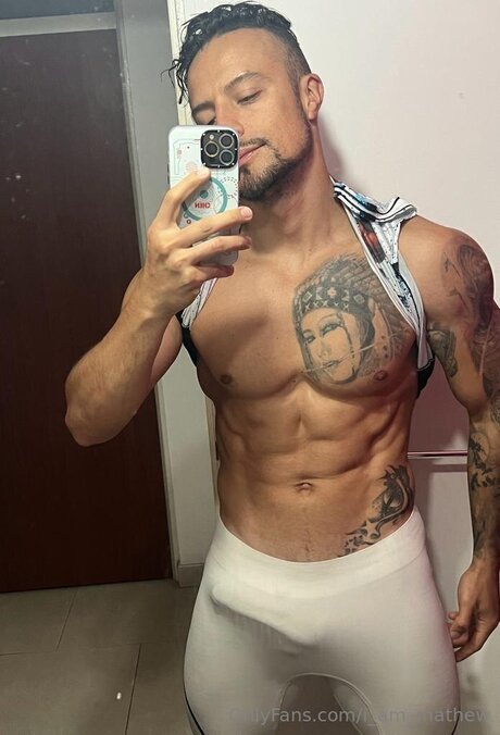 I Am Mathew naked star images