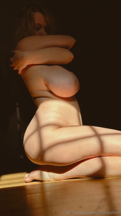 Ooooooo0000 model naked pic