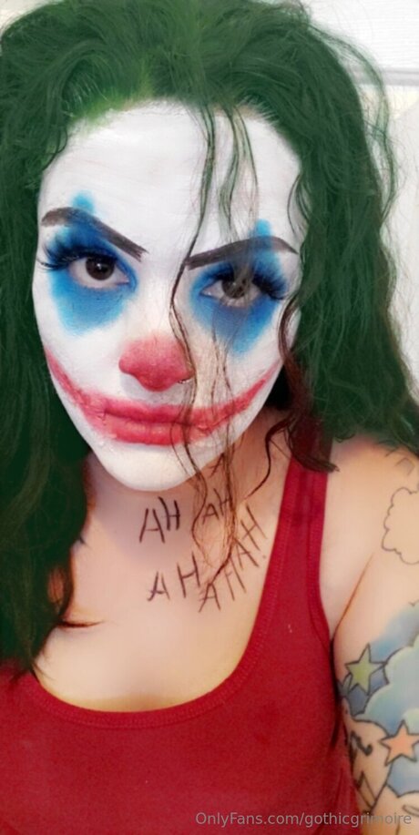 Gothicgrimoire model erotic photos