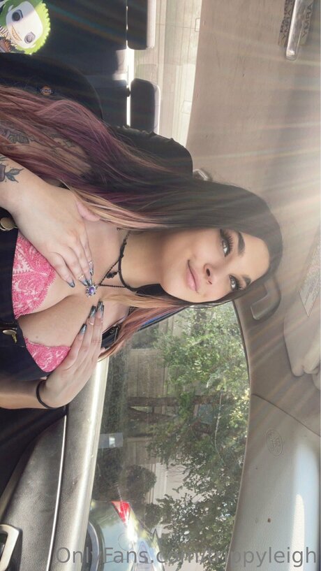 Trippyleigh naked pornstar photo