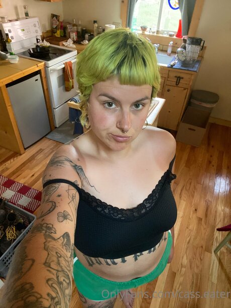 Cass Eater sex model pics