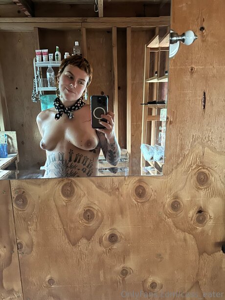 Cass Eater nude actress pictures