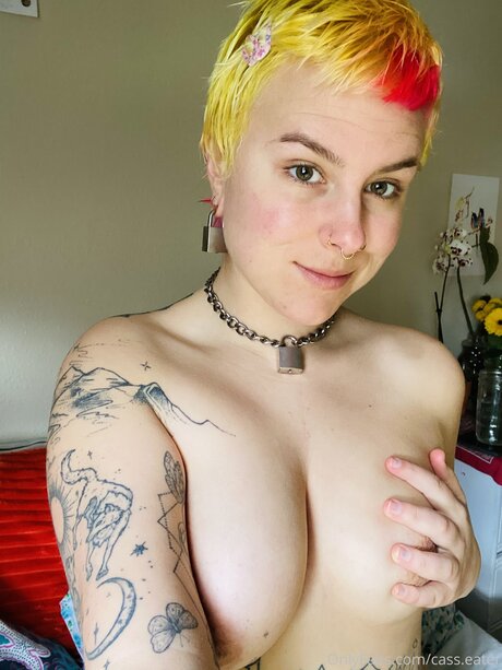 Cass Eater star naked image