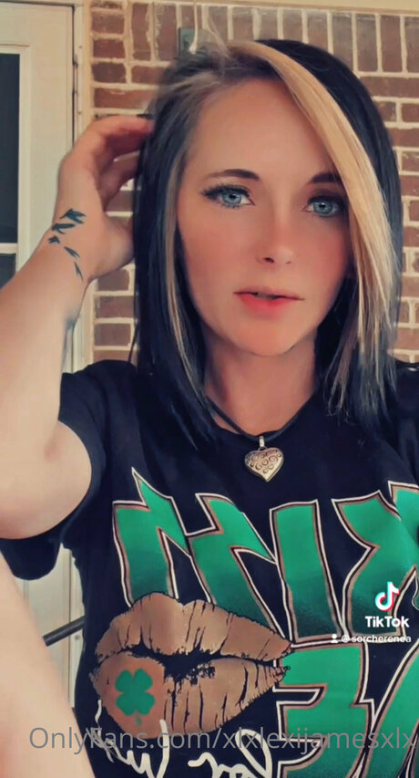 Xlxlexijamesxlx nude pornstar images