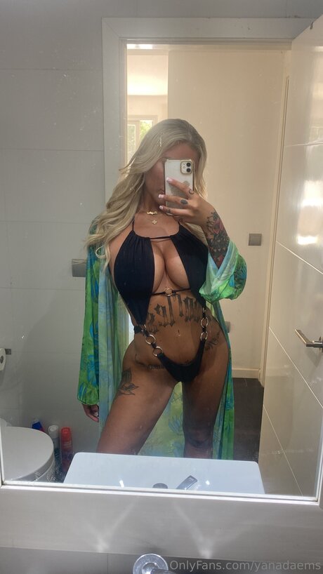 Yanadaems star high quality pic