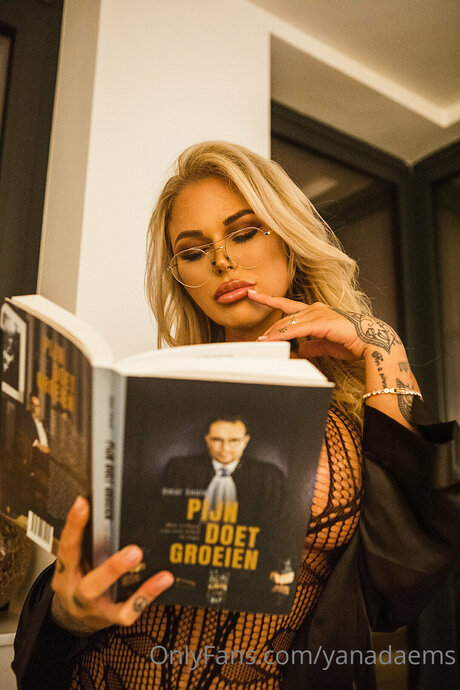 Yanadaems nudes star picture