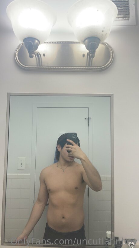 Uncutlatinboy xxx model pic